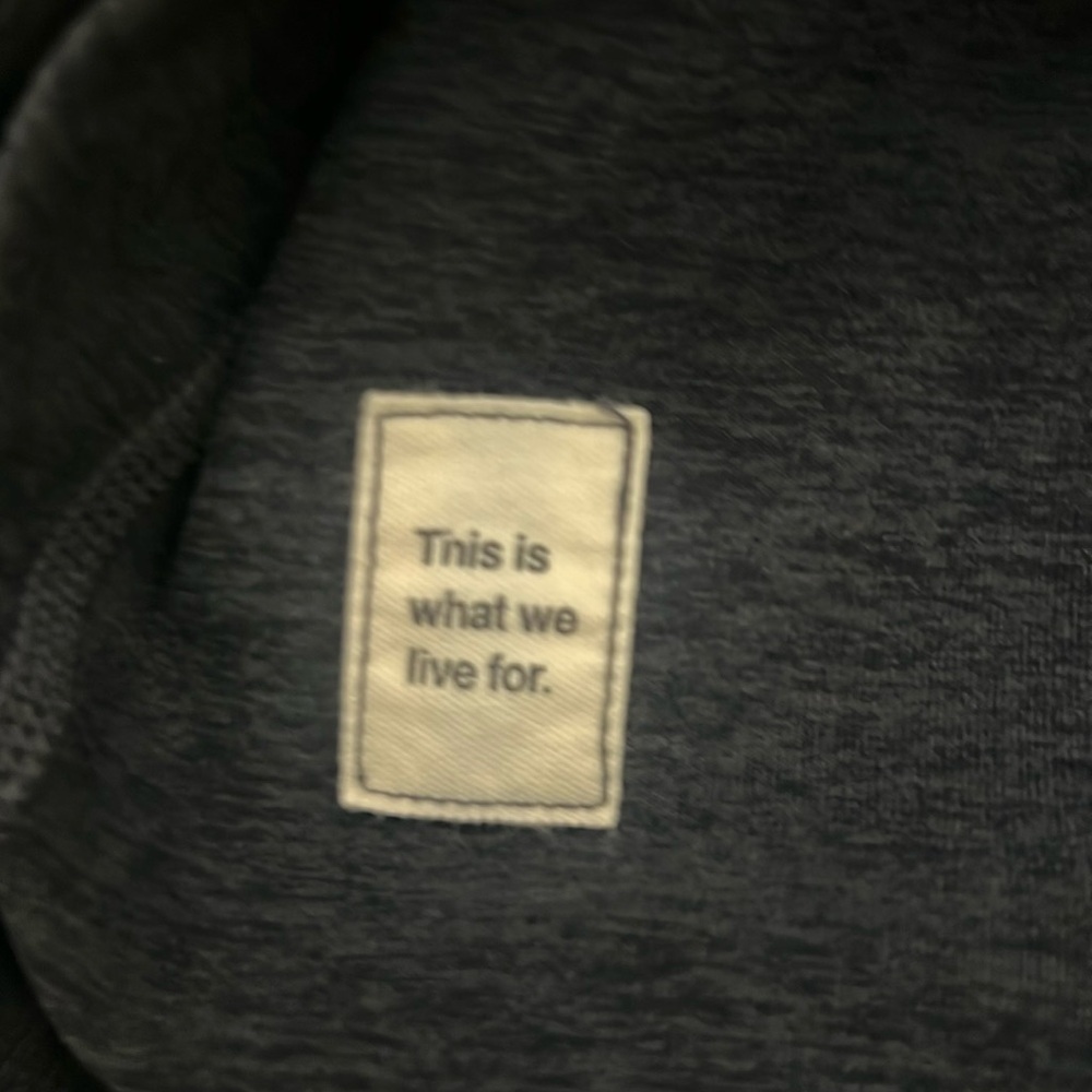 Vuori Black Heather Daydream Crew Long Sleeve size small - Picture 4 of 6